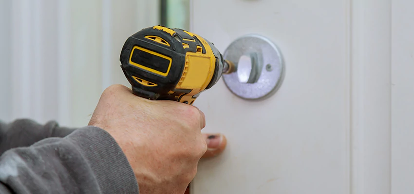 Street Locksmith For Smart Lock Repair in Fair Oaks, CA